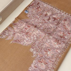 وشاح بني مطرز للأناقة الرسمية العمانية | متجر النسيج