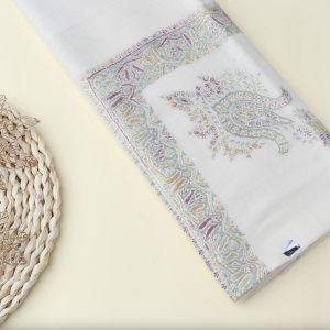 ترمة النسيج نقشة صغيرة ابيض