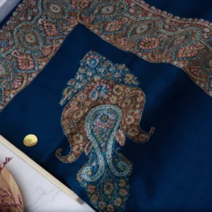 شال كشميري فاخر بنقشة وتطريز يدوي